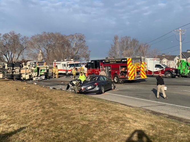 1 dead in West Haven crash involving cement truck, 2 small cars | News ...